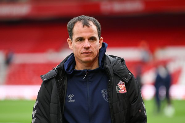 股易配 桑德兰主帅: 扎卡睿智且懂得掌控比赛节奏, 他具备未来教练的潜质